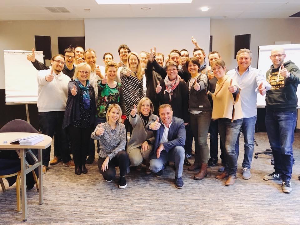 Travail en groupe pendant Business Mastery